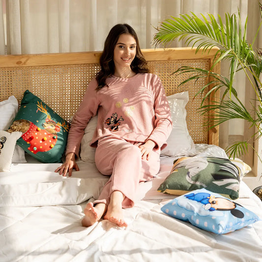 Pack Light, Sleep Right: Holiday Nightwear for Women - Msecret
