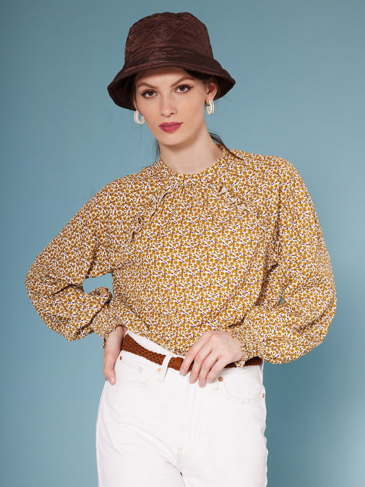 10 Best College Outfits for Women in Rainy Season